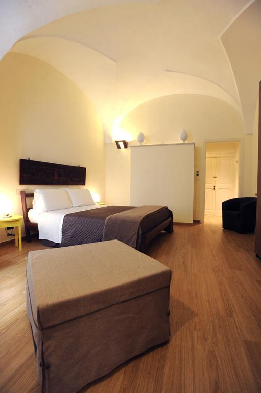 Negramaro Suite B&B Лечче Номер фото